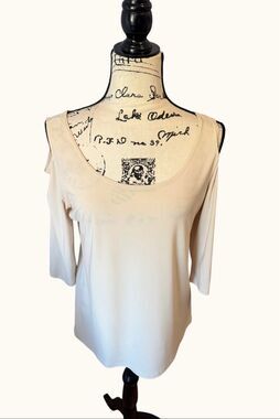 Clara Sunwoo Cold Shoulder Tunic Top S Beige Cream 3/4 Sleeve USA Made Stretch